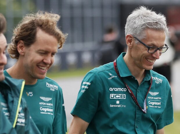 Titel-Bild zur News: Sebastian Vettel und Aston-Martin-Teamchef Mike Krack