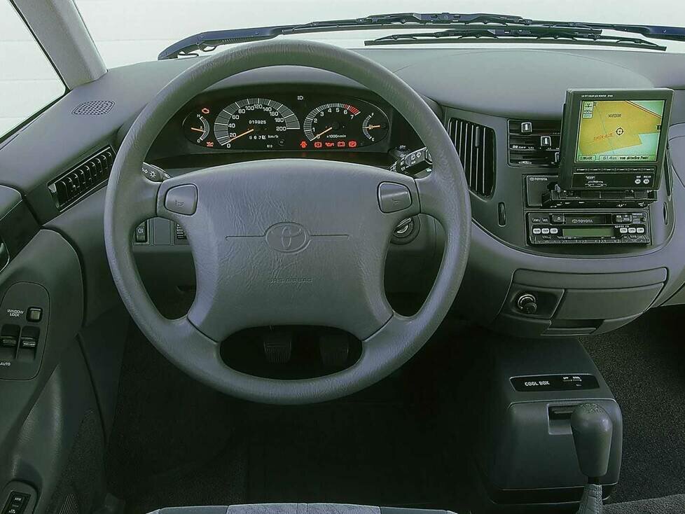 Toyota Previa (1990-1999)
