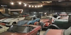 230 Oldtimer bei unglaublichem Scheunenfund aufgetaucht