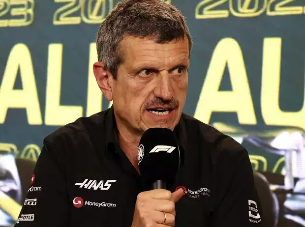 Haas-Teamchef Günther Steiner bei einer Pressekonferenz Titel-Bild zur News: Haas-Teamchef Günther Steiner bei einer Pressekonferenz