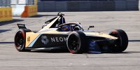 Rene Rast (McLaren) ohne Frontflügel beim Formel-E-Rennen in Berlin 2023