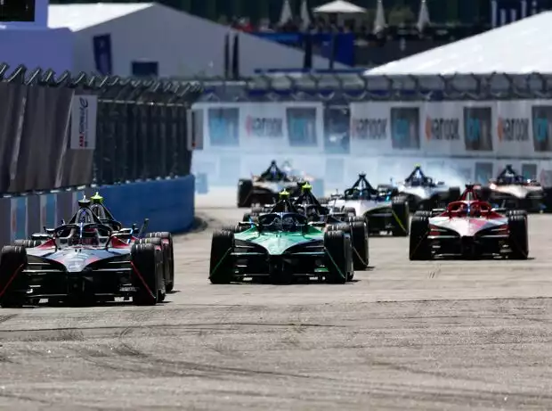 Titel-Bild zur News: Formel-E-Action auf dem Flughafen Berlin-Tempelhof