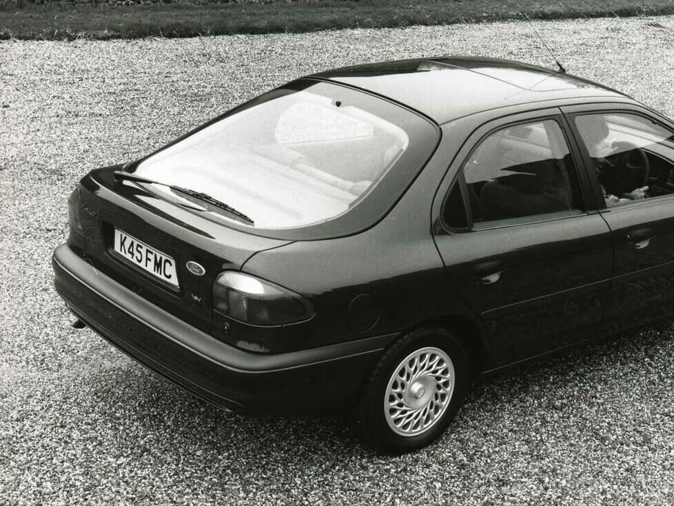 Ford Mondeo Fließheck