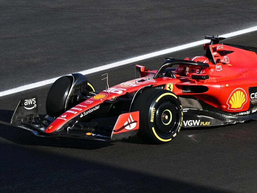 Charles Leclerc im Ferrari SF-23 beim Formel-1-Sprint 2023 in Baku