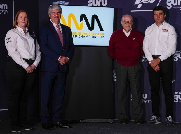 Françoise Emery (FIM CEO); Jorge Viegas (FIM President); Carmelo Ezpeleta (CEO of Dorna Sports) and Gregorio Lavilla (WorldSBK Executive Director) Françoise Emery (FIM CEO); Jorge Viegas (FIM President); Carmelo Ezpeleta (CEO of Dorna Sports) and Gregorio Lavilla (WorldSBK Executive Director)