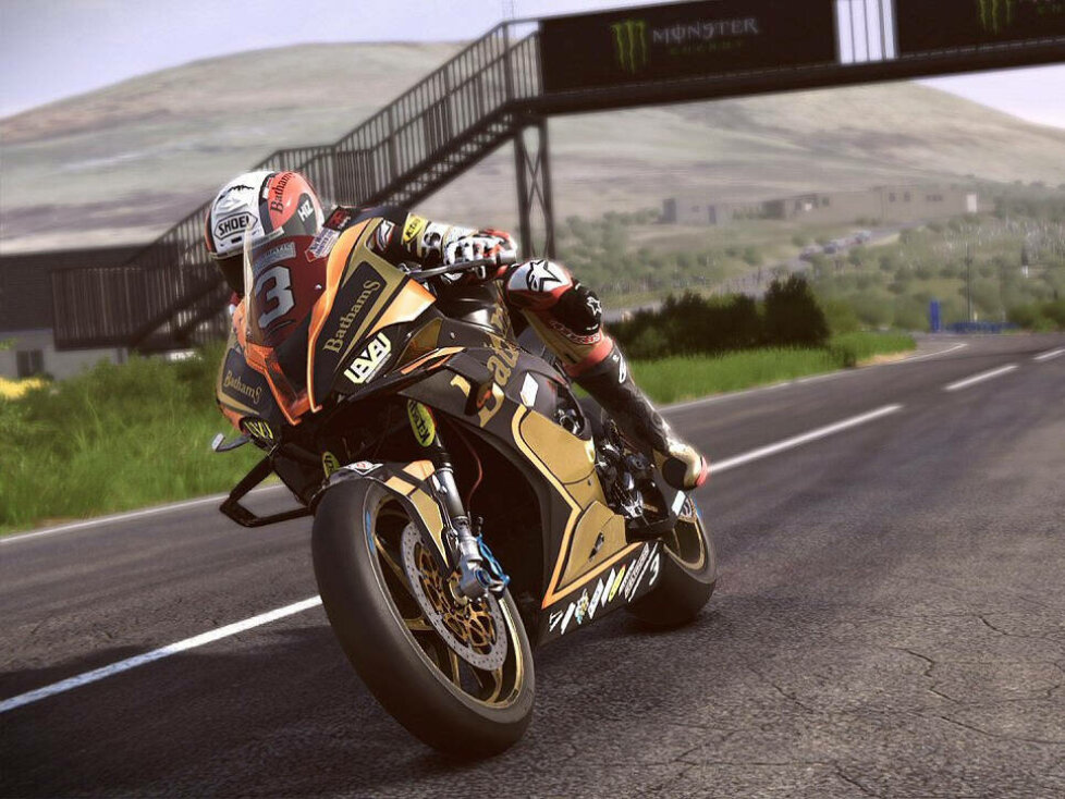 TT Isle of Man Ride on the Edge 3