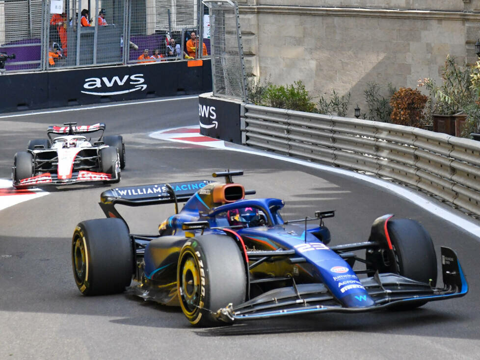 Alexander Albon (Williams FW45) beim Formel-1-Rennen in Aserbaidschan 2023