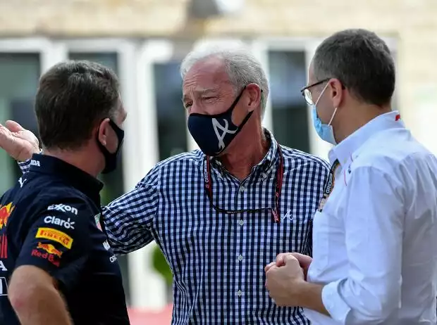 Christian Horner, Greg Maffei, Stefano Domenicali Titel-Bild zur News: Christian Horner, Greg Maffei, Stefano Domenicali