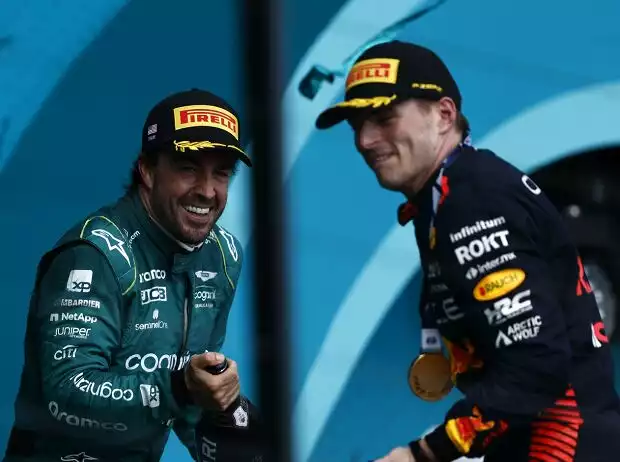 Fernando Alonso, Max Verstappen Titel-Bild zur News: Fernando Alonso, Max Verstappen