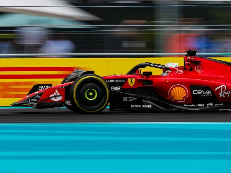 Charles Leclerc im Ferrari SF-23 beim Formel-1-Rennen in Miami 2023