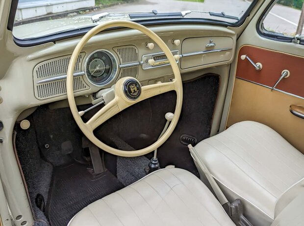 Cockpit des VW Käfer von 1958