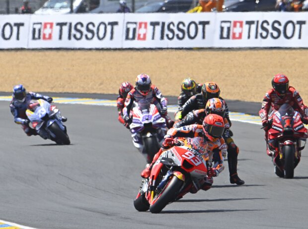 MotoGP-Action beim GP Frankreich 2023 in Le Mans: Marc Marquez führt