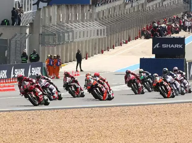 MotoGP Start in Le Mans Titel-Bild zur News: MotoGP Start in Le Mans