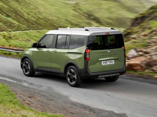Ford E-Tourneo Courier (2025) Ford E-Tourneo Courier (2025)