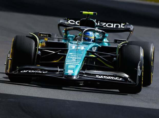Titel-Bild zur News: Fernando Alonso (Aston Martin AMR23) beim Formel-1-Rennen in Miami 2023