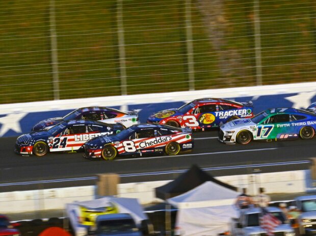 NASCAR-Action beim Coca-Cola 600 auf dem Charlote Motor Speedway 2022 NASCAR-Action beim Coca-Cola 600 auf dem Charlote Motor Speedway 2022