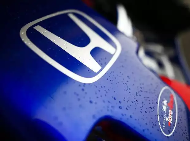 Honda-Logo auf einem Toro Rosso Titel-Bild zur News: Honda-Logo auf einem Toro Rosso