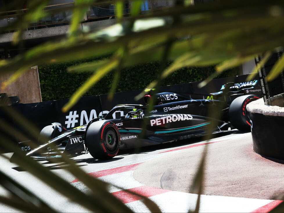 Lewis Hamilton (Mercedes W14) im Qualifying zum Formel-1-Rennen in Monaco 2023