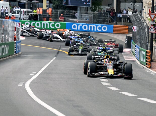 Titel-Bild zur News: Max Verstappen, Fernando Alonso, Esteban Ocon
