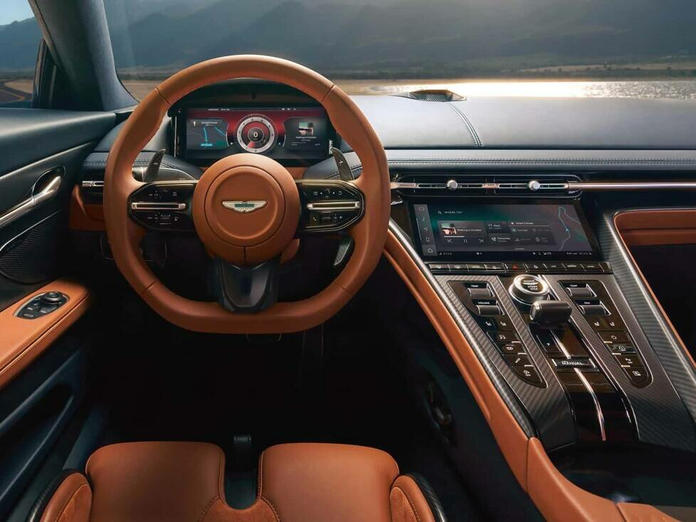 Aston Martin DB12 (2023)