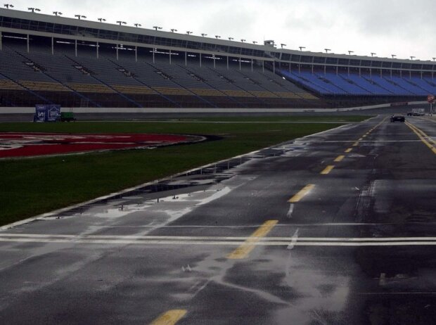 Regen am Charlotte Motor Speedway Regen am Charlotte Motor Speedway