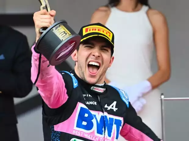 Esteban Ocon bejubelt Platz drei beim Formel-1-Rennen in Monaco 2023 Titel-Bild zur News: Esteban Ocon bejubelt Platz drei beim Formel-1-Rennen in Monaco 2023