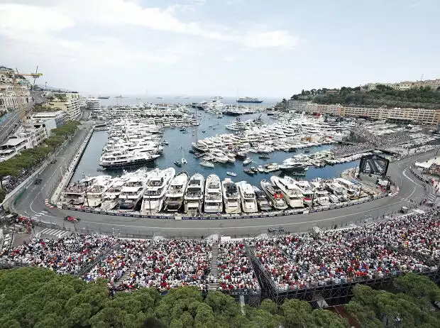Grand Prix von Monaco in der Formel-1-Saison 2023 mit Blick auf den Hafen Titel-Bild zur News: Grand Prix von Monaco in der Formel-1-Saison 2023 mit Blick auf den Hafen