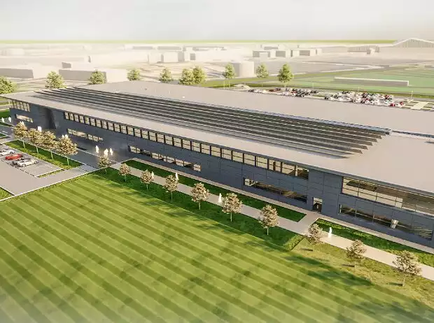 Aston-Martin-Fabrik in Silverstone Titel-Bild zur News: Aston-Martin-Fabrik in Silverstone