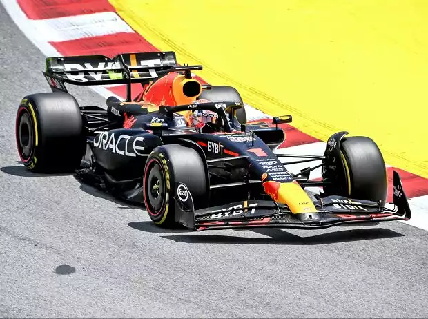 Max Verstappen präsentierte sich im Barcelona-Training gleich wieder in Bestform Titel-Bild zur News: Max Verstappen präsentierte sich im Barcelona-Training gleich wieder in Bestform