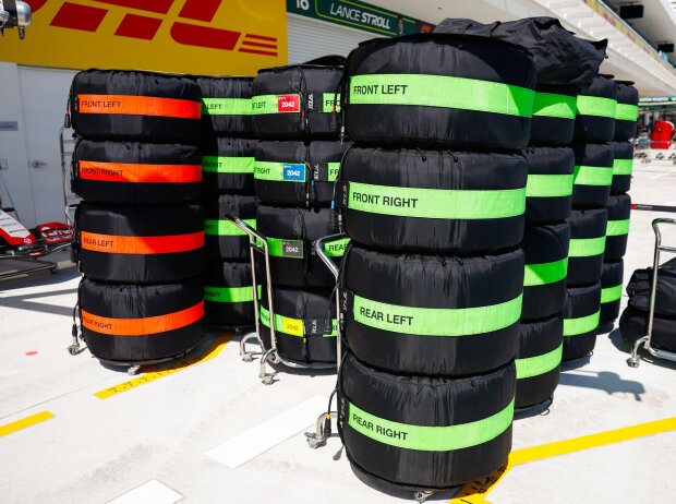 Titel-Bild zur News: Formel-1-Reifen von Pirelli in Heizdecken