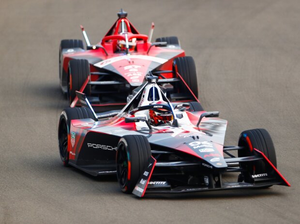 Pascal Wehrlein und Jake Dennis kamen sich beim Jakarta E-Prix sehr nahe Pascal Wehrlein und Jake Dennis kamen sich beim Jakarta E-Prix sehr nahe