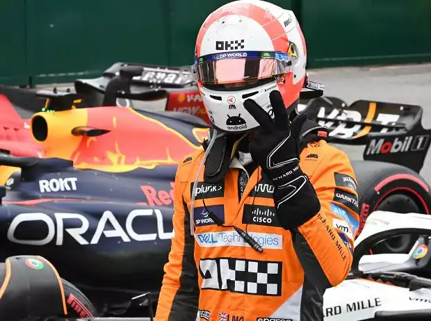Titel-Bild zur News: Lando Norris jubelt über Platz drei beim Formel-1-Qualifying in Barcelona 2023