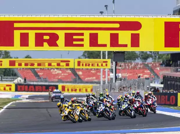 WSBK Start Misano Titel-Bild zur News: WSBK Start Misano