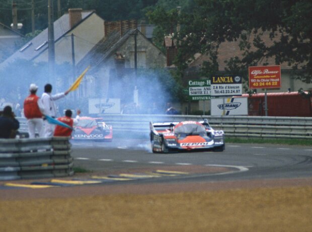 Motorschaden: Jesus Pareja (Brun-Porsche 962) bei den 24h Le Mans 1990