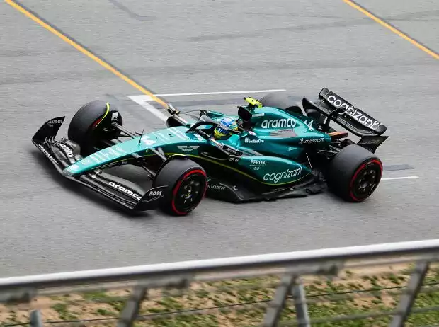 Fernando Alonso erlebte ausgerechnet beim Heimspiel sein schwächstes Rennen der Saison Titel-Bild zur News: Fernando Alonso erlebte ausgerechnet beim Heimspiel sein schwächstes Rennen der Saison