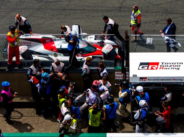 Defekt: Kazuki Nakajiima (Toyota TS050 Hybrid) bei den 24h Le Mans 2016 Defekt: Kazuki Nakajiima (Toyota TS050 Hybrid) bei den 24h Le Mans 2016