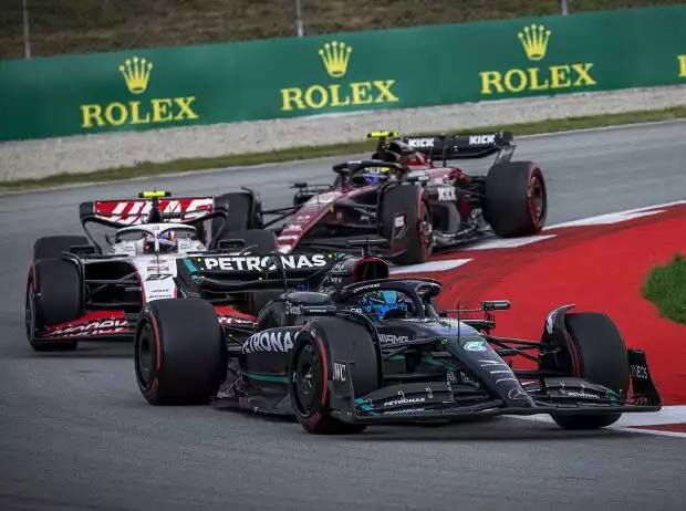 Guanyu Zhou, George Russell, Nico Hülkenberg Titel-Bild zur News: Guanyu Zhou, George Russell, Nico Hülkenberg