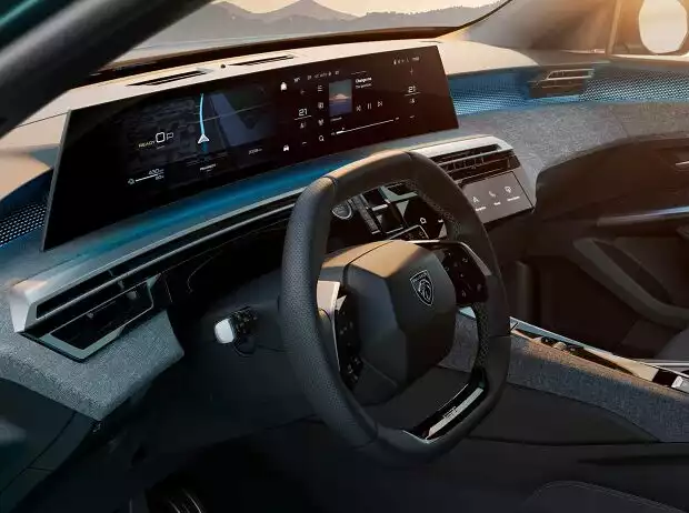 Peugeot E-3008: Das neue Cockpit Titel-Bild zur News: Peugeot E-3008: Das neue Cockpit
