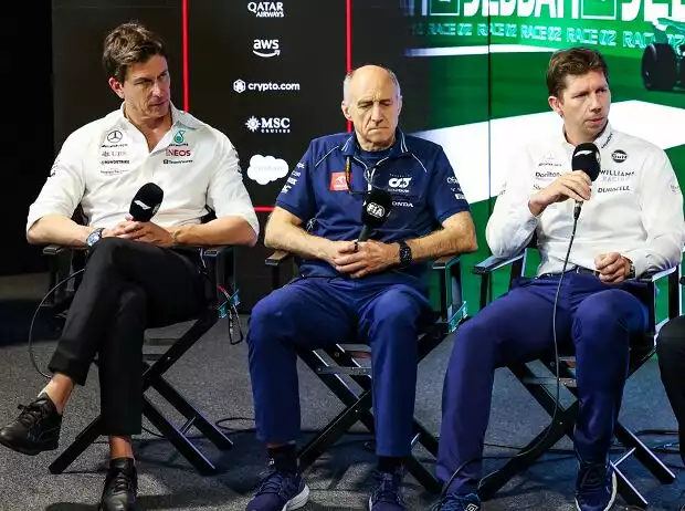 Toto Wolff, Franz Tost, James Vowles Titel-Bild zur News: Toto Wolff, Franz Tost, James Vowles