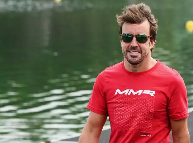 Fernando Alonso (Aston Martin) vor dem Formel-1-Rennen in Kanada 2023 Titel-Bild zur News: Fernando Alonso (Aston Martin) vor dem Formel-1-Rennen in Kanada 2023