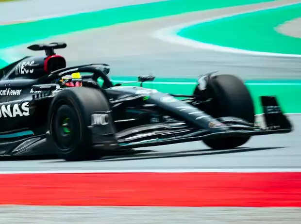 Mick Schumacher (Mercedes W14) beim Pirelli-Reifentest in Barcelona Titel-Bild zur News: Mick Schumacher (Mercedes W14) beim Pirelli-Reifentest in Barcelona