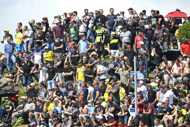~Fans am Sachsenring~ ~Fans am Sachsenring~