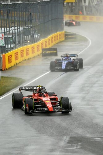 Alexander Albon Carlos Sainz Ferrari Ferrari F1Williams Williams F1 ~Alexander Albon (Williams) und Carlos Sainz (Ferrari) ~ 