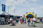 Fanzone im Fahrerlager