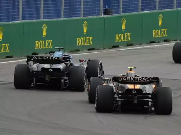 Titel-Bild zur News: Esteban Ocon (Alpine A522) vor Lando Norris (McLAren MCL60) beim Formel-1-Rennen in Kanada 2023