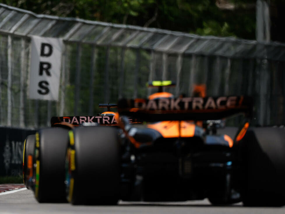 Oscar Piastri vor Lando Norris (McLaren MCL60) beim Formel-1-Rennen in Kanada 2023