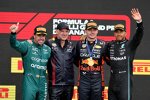 Fernando Alonso (Aston Martin), Adrian Newey, Max Verstappen (Red Bull) und Lewis Hamilton (Mercedes) 