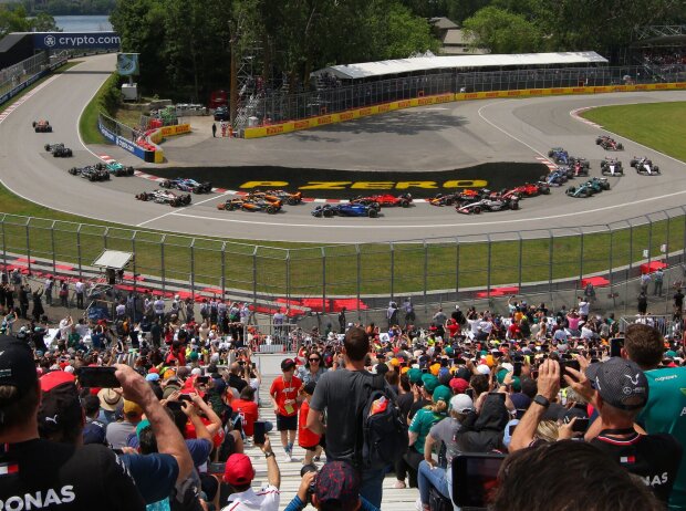 Titel-Bild zur News: Die Startphase zum Kanada-Grand-Prix 2023 in Montreal in Kurve 2