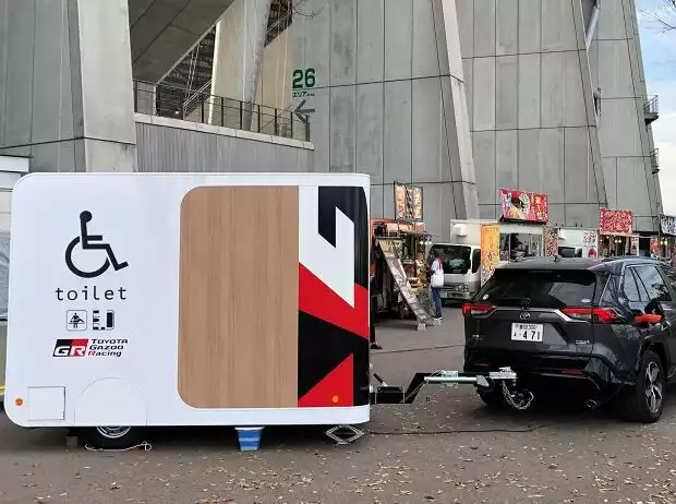Mobile, barrierefreie Toilette von Toyota Titel-Bild zur News: Mobile, barrierefreie Toilette von Toyota