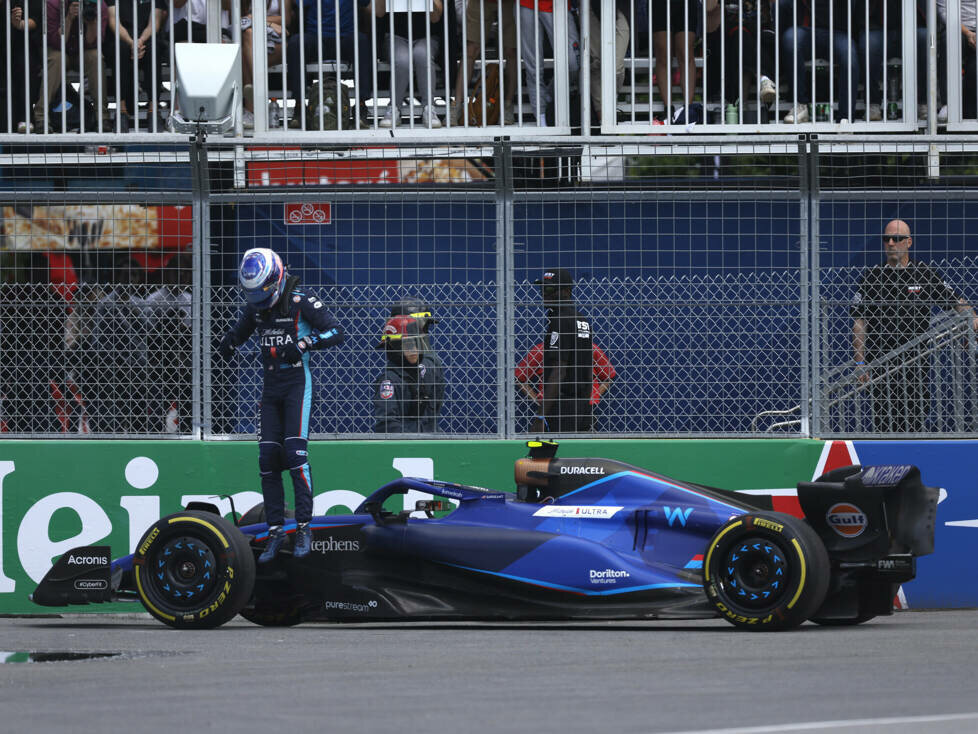 Logan Sargeant (Williams FW45) scheidet beim Formel-1-Rennen von Kanada 2023 aus